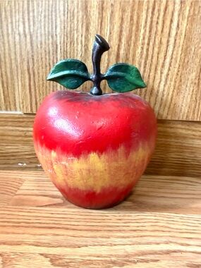 Vintage Cast Iron Handpainted Red Apple Doorstop/ Bookend. Excellent condition